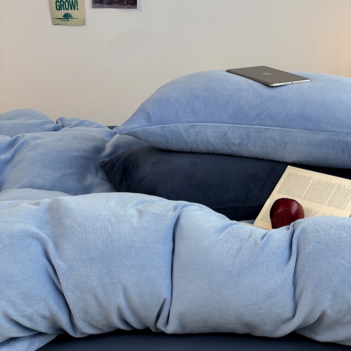 91家纺网 家纺一手货源 找家纺 三朵家纺 2025新款法莱绒混搭四件套 琉璃蓝-蓝