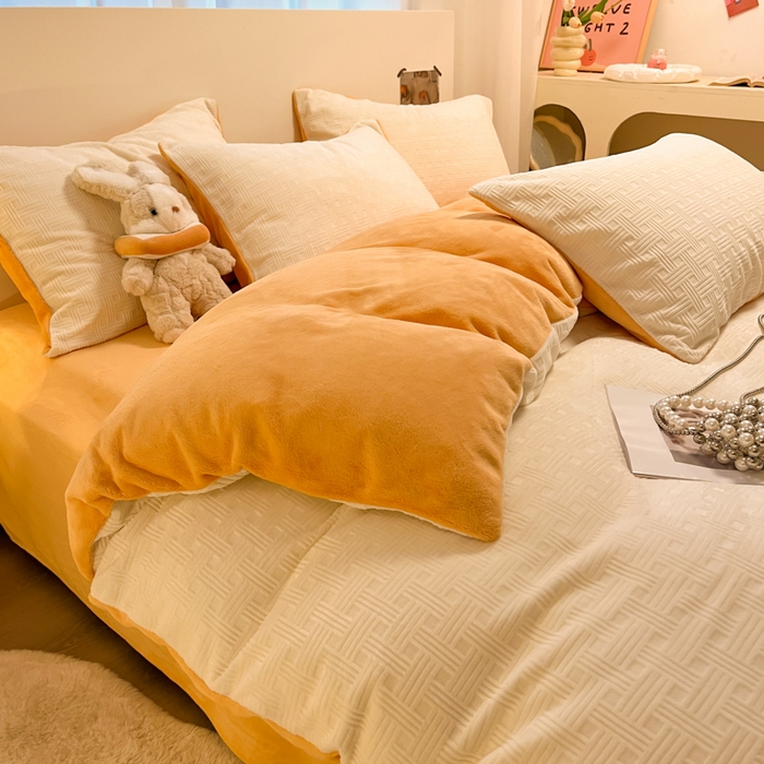 91家纺网 家纺一手货源 找家纺 如一 2025新款A类3D立体雕花牛奶绒四件套 编织纹-白橘