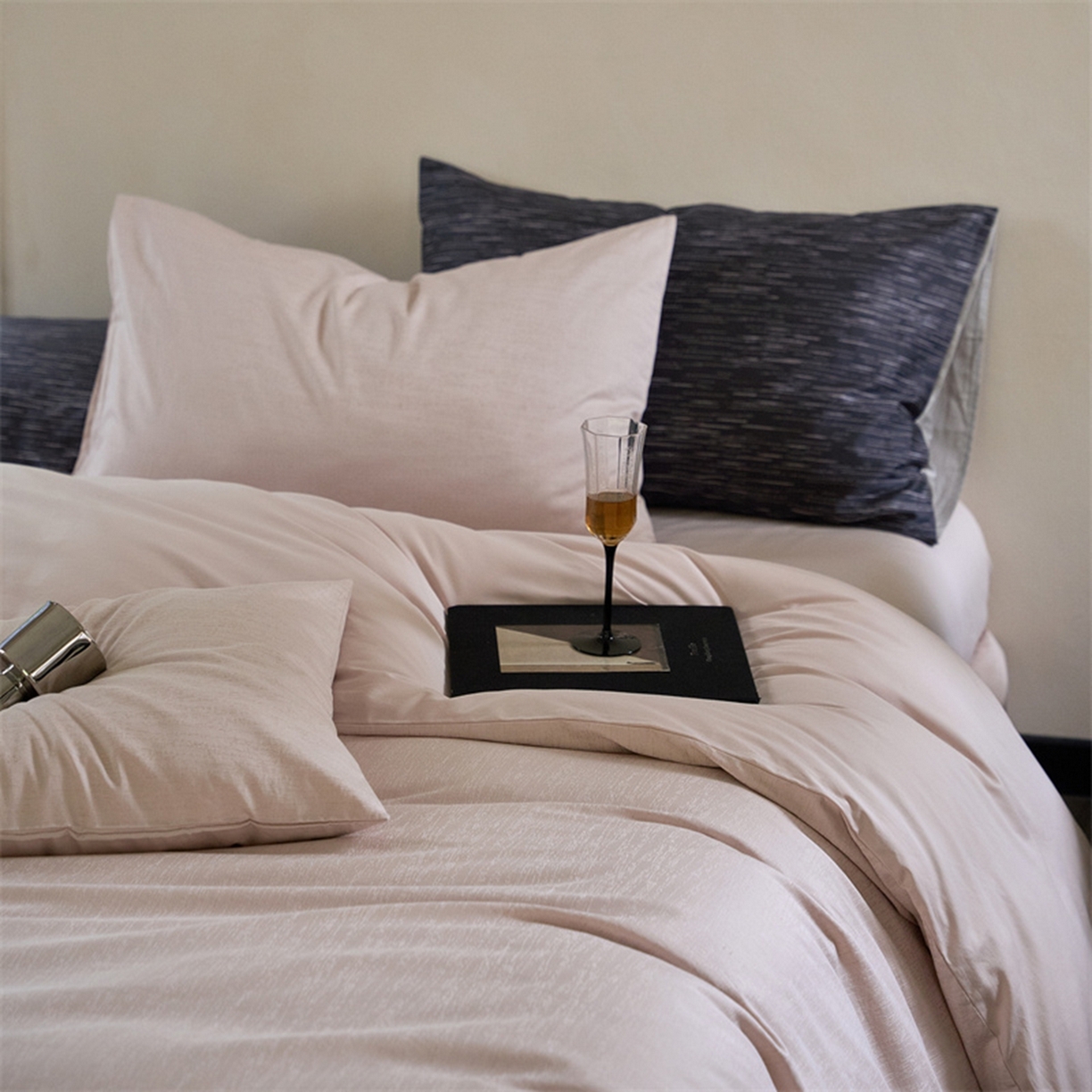 91家纺网 家纺一手货源 找家纺 （总）ONE TWO ONE 121 2025新款100S长绒棉贡缎提花四件套-莳光线条【提供买家秀】【会员-20】