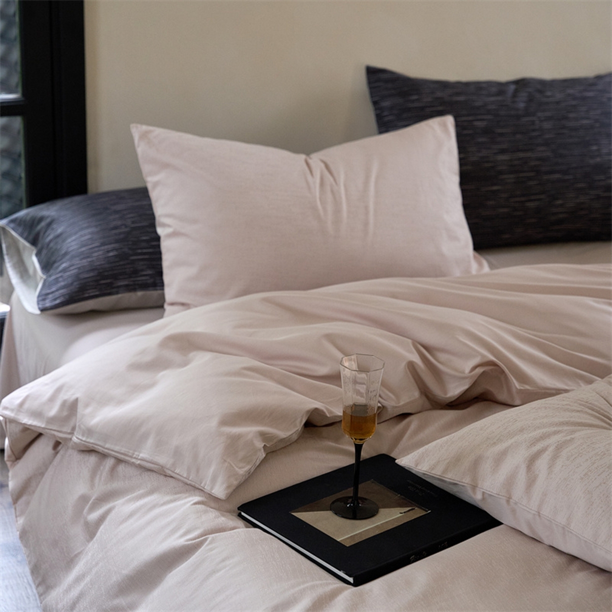 91家纺网 家纺一手货源 找家纺 （总）ONE TWO ONE 121 2025新款100S长绒棉贡缎提花四件套-莳光线条【提供买家秀】【会员-20】