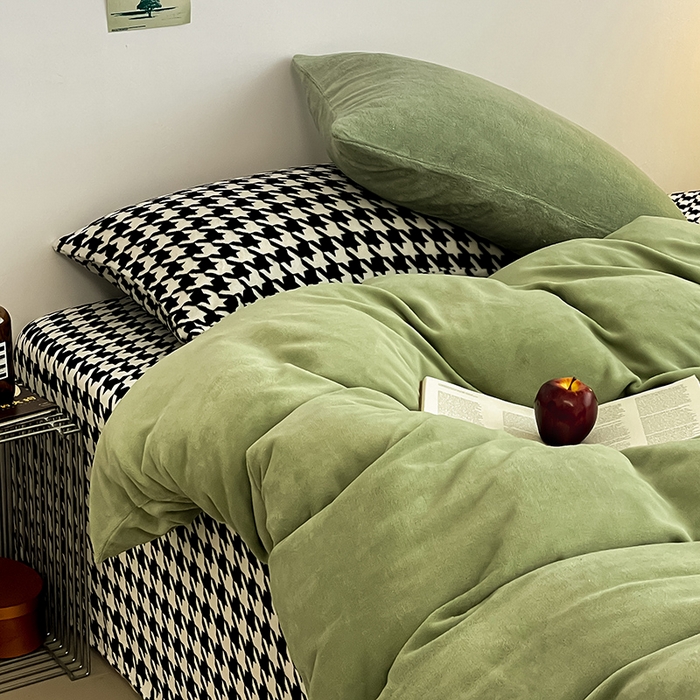 三朵家纺 2025新款法莱绒混搭四件套 苹果绿