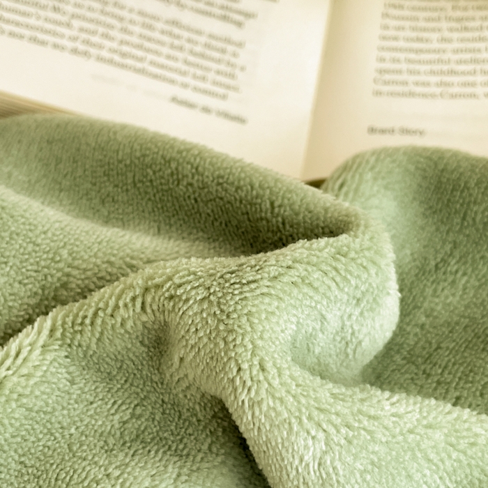 91家纺网 家纺一手货源 找家纺 三朵家纺 2025新款法莱绒混搭四件套 苹果绿