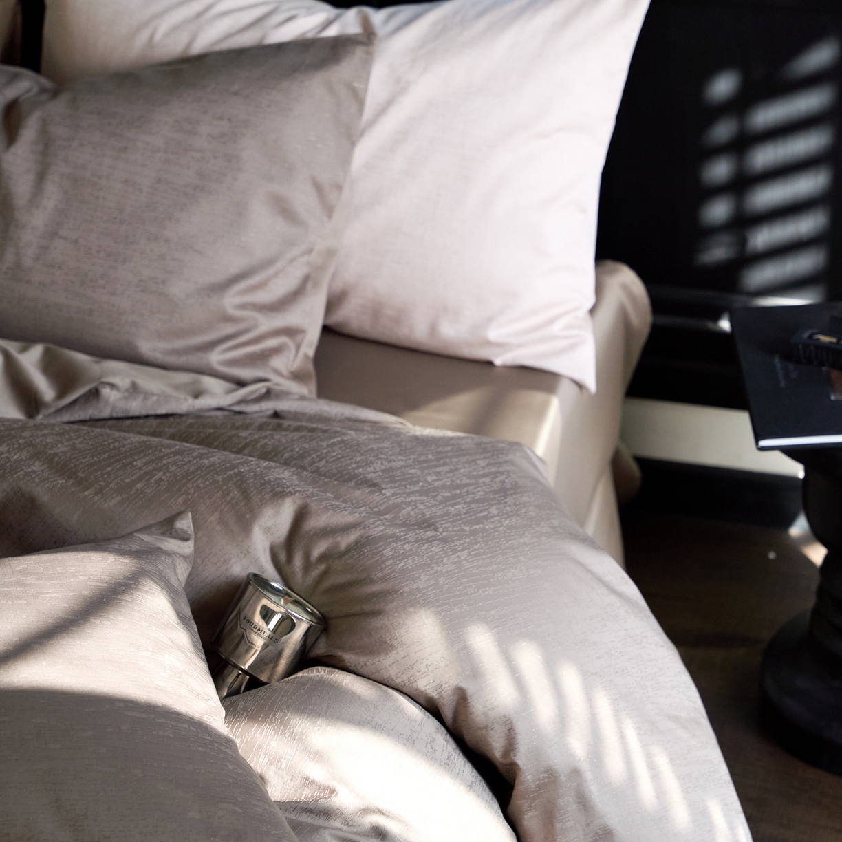 91家纺网 家纺一手货源 找家纺 ONE TWO ONE 121 2025新款100S长绒棉贡缎提花四件套-莳光线条【提供买家秀】【会员-20】 莳光线条-巧咖