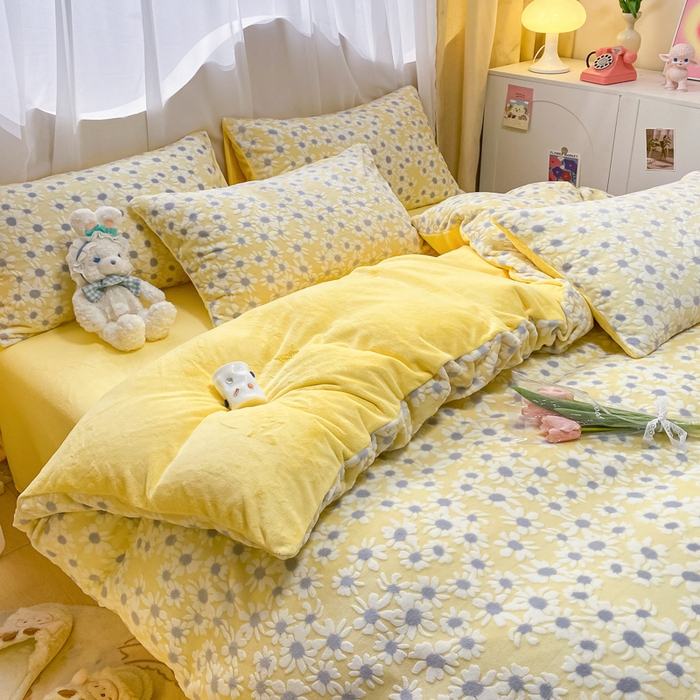 91家纺网 家纺一手货源 找家纺 如一 2025新款A类3D立体雕花牛奶绒四件套 花漾-黄