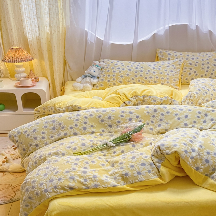 91家纺网 家纺一手货源 找家纺 如一 2025新款A类3D立体雕花牛奶绒四件套 花漾-黄