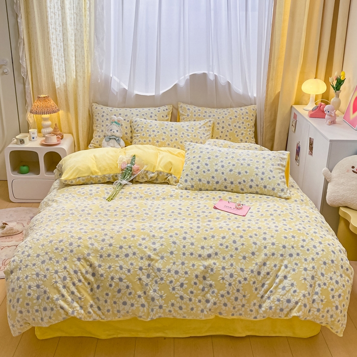 91家纺网 家纺一手货源 找家纺 如一 2025新款A类3D立体雕花牛奶绒四件套 花漾-黄