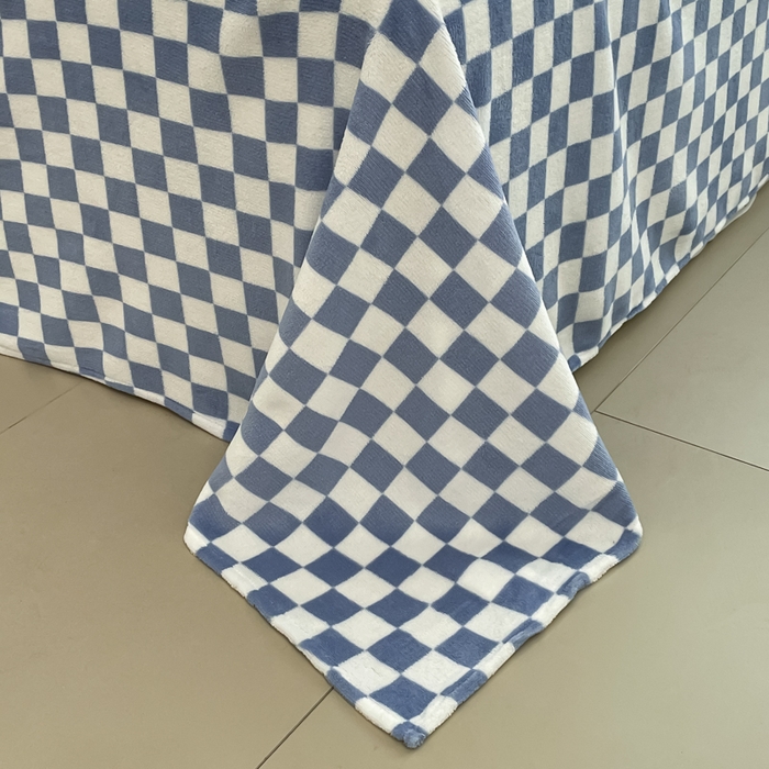 91家纺网 家纺一手货源 找家纺 三朵家纺 2025新款法莱绒混搭四件套 蔚蓝+蓝格