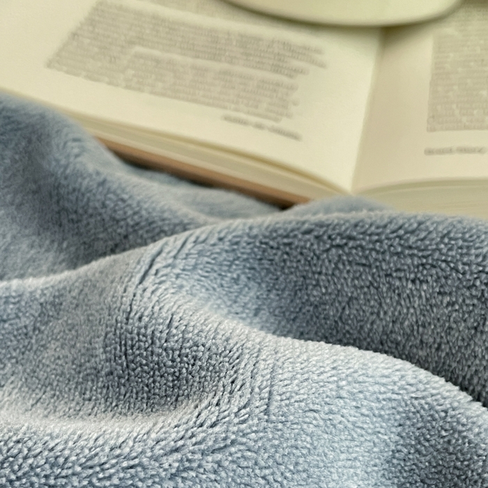 91家纺网 家纺一手货源 找家纺 三朵家纺 2025新款法莱绒混搭四件套 蔚蓝+蓝格