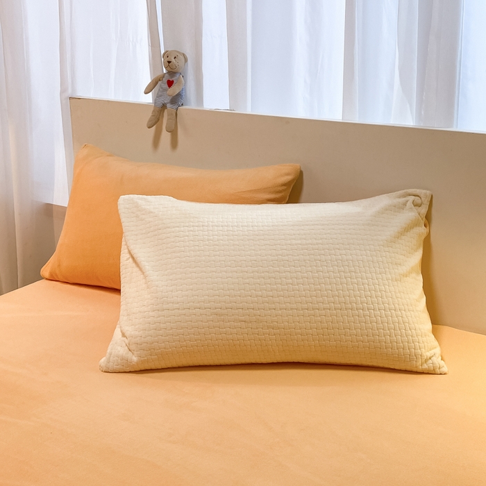 91家纺网 家纺一手货源 找家纺 如一 2025新款A类3D立体雕花牛奶绒四件套 华夫格白