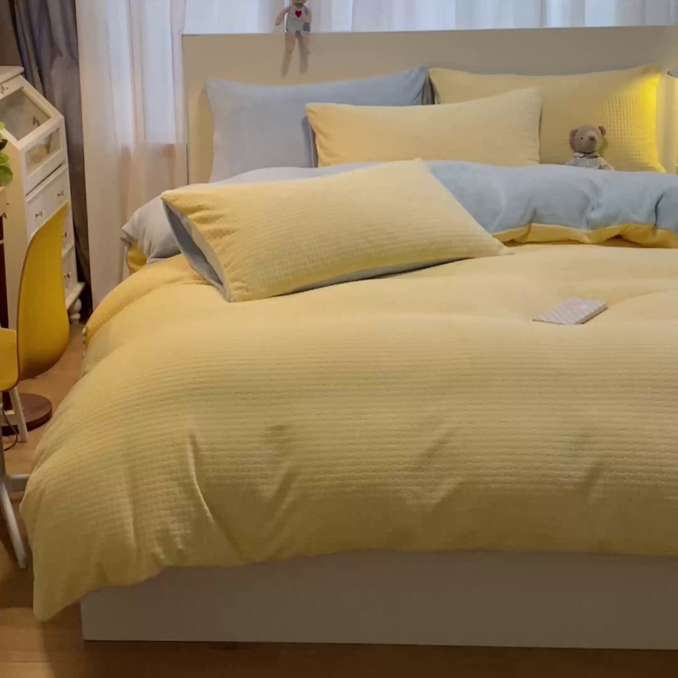 91家纺网 家纺一手货源 找家纺 如一 2025新款A类3D立体雕花牛奶绒四件套 华夫格黄