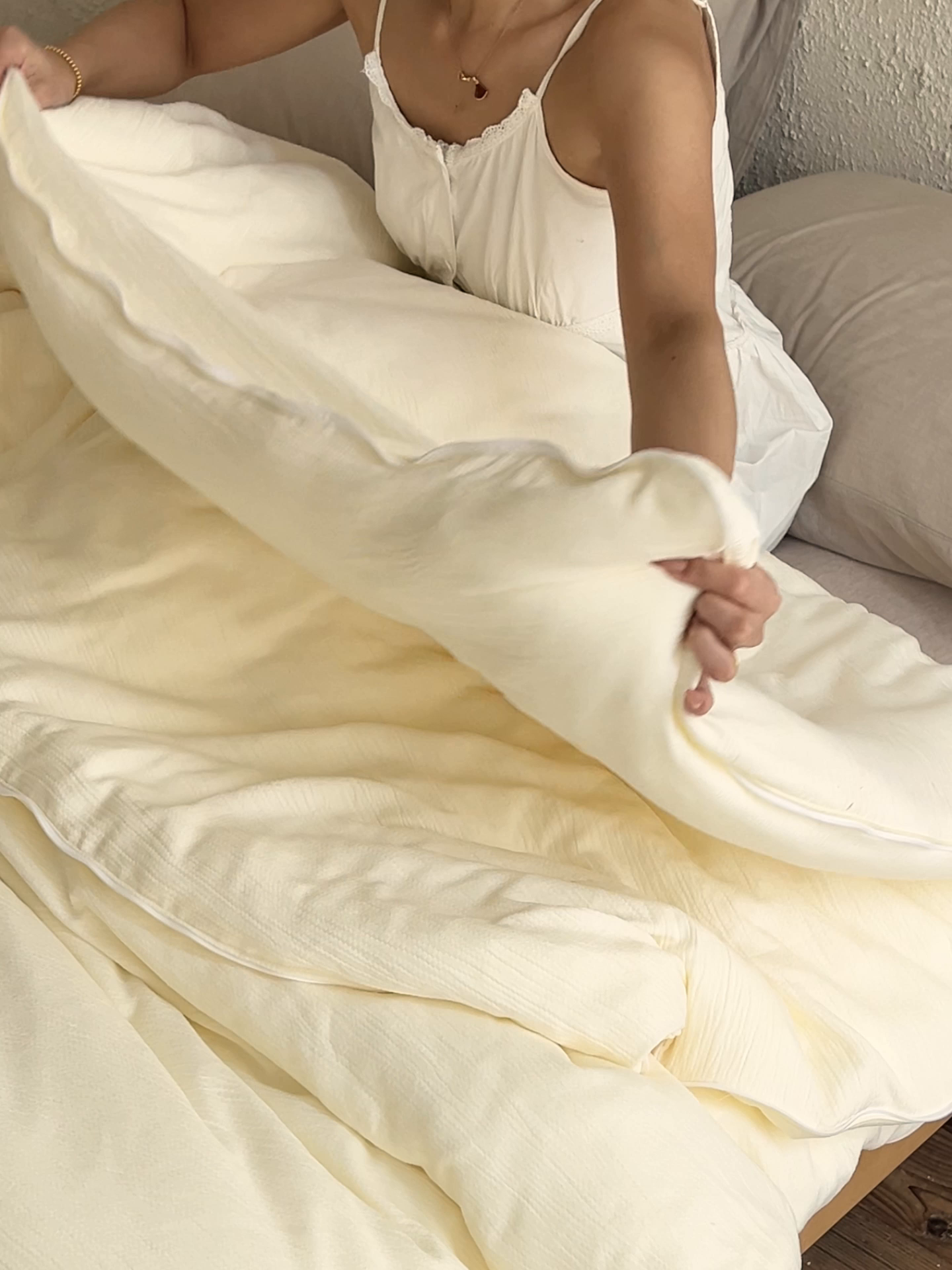 91家纺网 家纺一手货源 找家纺 （总）子由家居 2025新款家居双层邹邹纱大豆冬被系列