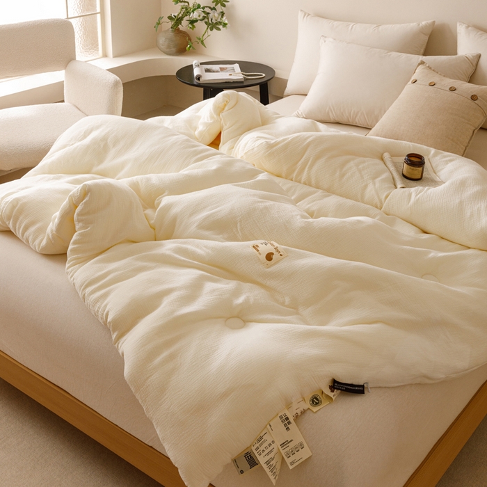 91家纺网 家纺一手货源 找家纺 （总）子由家居 2025新款家居双层邹邹纱大豆冬被系列