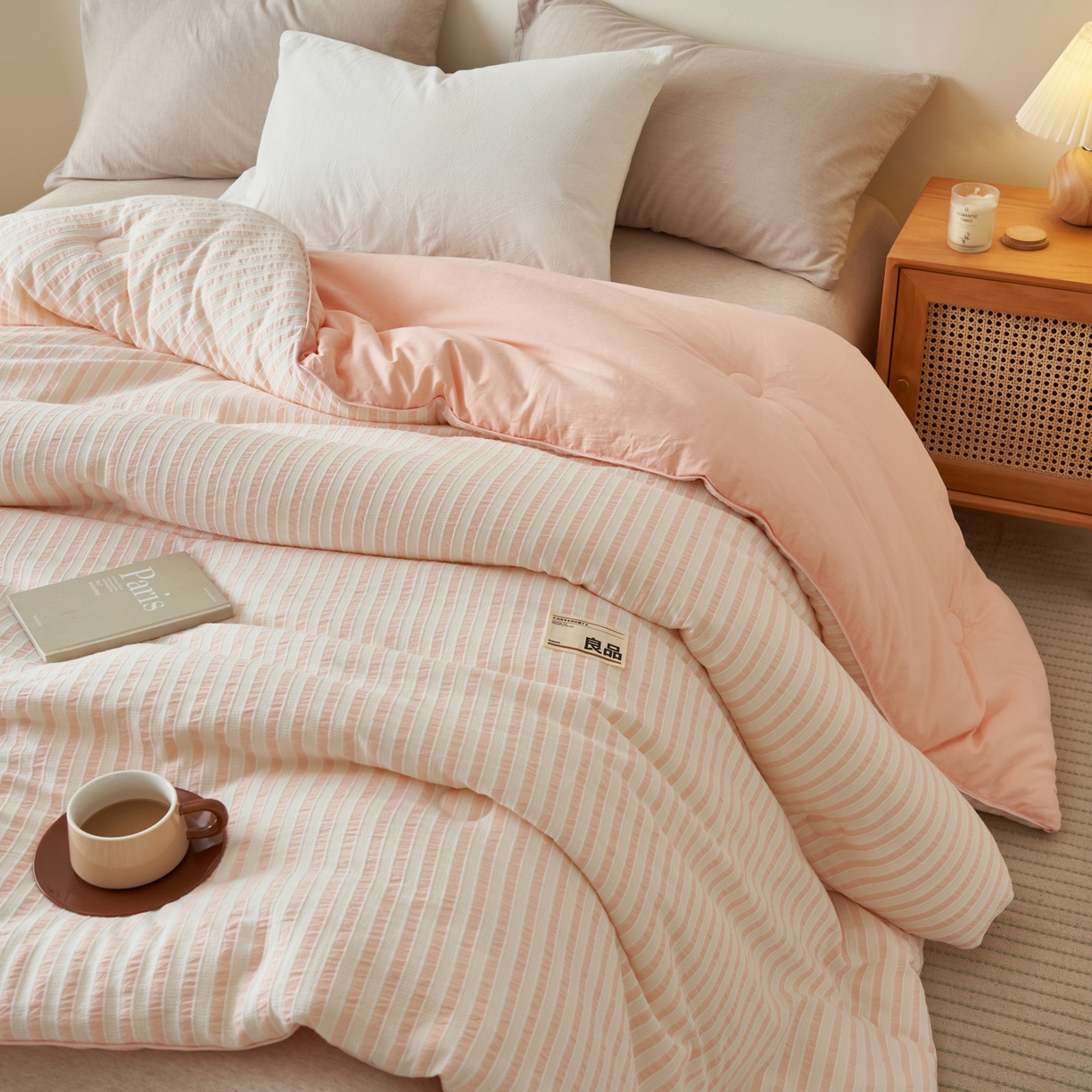 91家纺网 家纺一手货源 找家纺 （总）子由家居 2025新款水洗简约条纹大豆冬被被子被芯