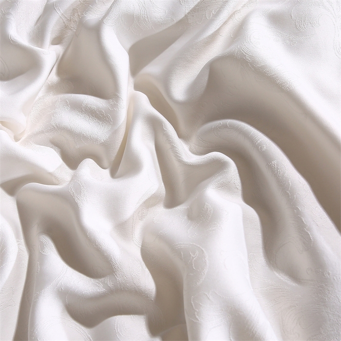 91家纺网 家纺一手货源 找家纺 芭芭棉家纺 2025新款全棉提花云端之梦被子被芯 云端之梦白色