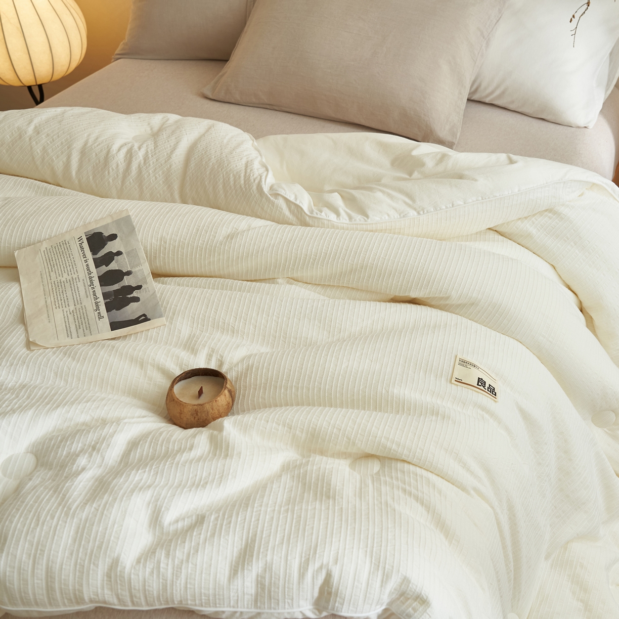 91家纺网 家纺一手货源 找家纺 子由家居 2025新款水洗简约条纹大豆冬被被子被芯 色织条纹-本白