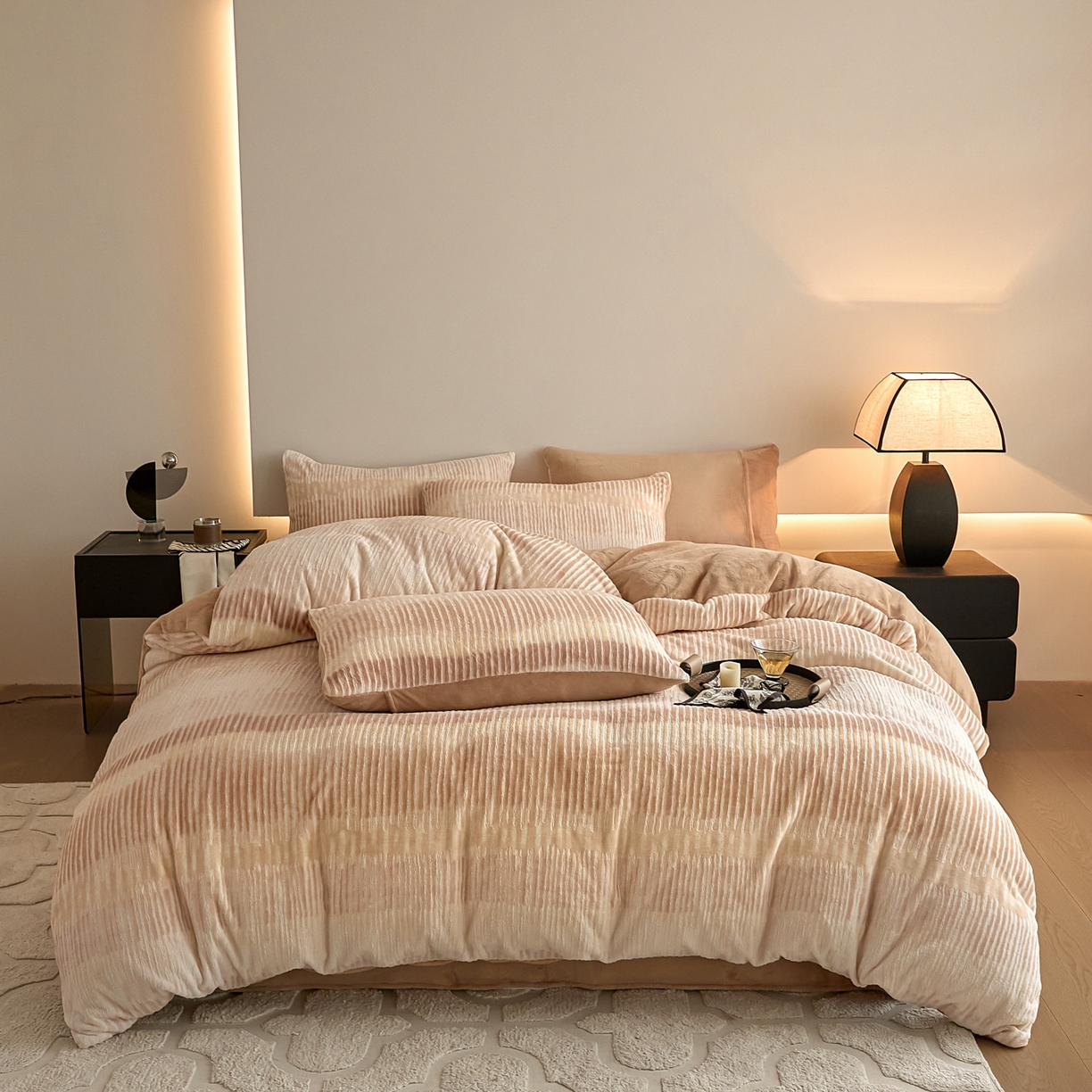 91家纺网 家纺一手货源 找家纺 （总）言一 2025新款A类全消光超柔260G保暖加厚立体雕花牛奶绒四件套