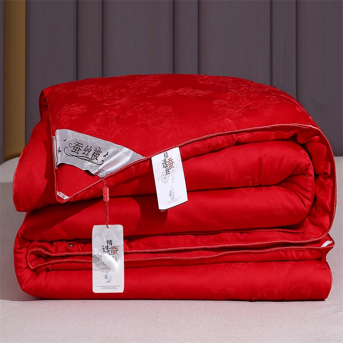 91家纺网 家纺一手货源 找家纺 芭芭棉家纺 2025新款全棉提花云端之梦被子被芯 云端之梦大红