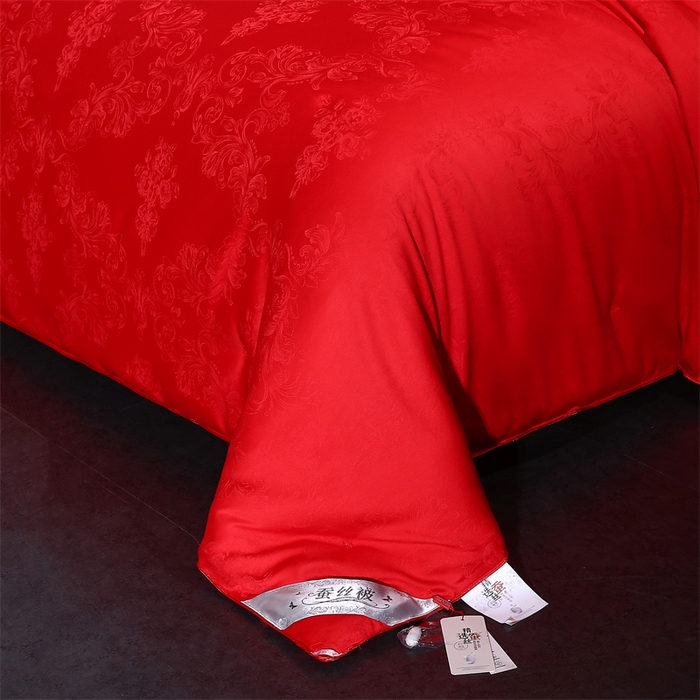 91家纺网 家纺一手货源 找家纺 芭芭棉家纺 2025新款全棉提花云端之梦被子被芯 云端之梦大红