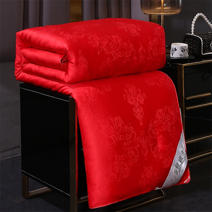 91家纺网 家纺一手货源 找家纺 芭芭棉家纺 2025新款全棉提花云端之梦被子被芯 云端之梦大红