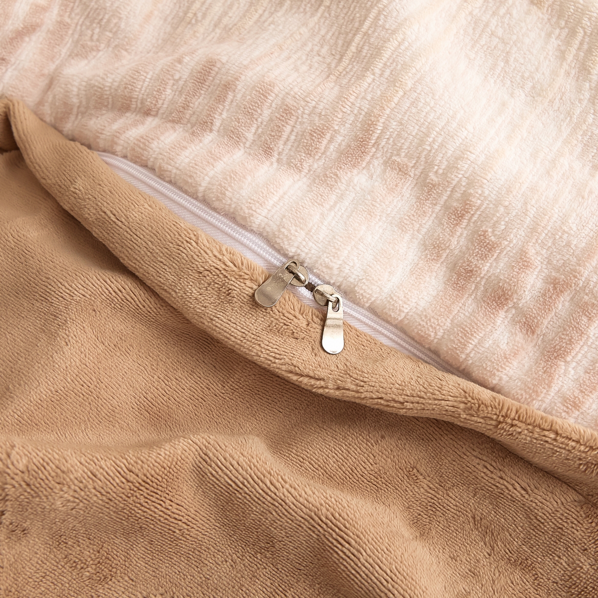 91家纺网 家纺一手货源 找家纺 （总）言一 2025新款A类全消光超柔260G保暖加厚立体雕花牛奶绒四件套