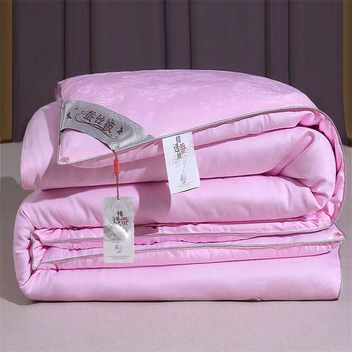 91家纺网 家纺一手货源 找家纺 芭芭棉家纺 2025新款全棉提花云端之梦被子被芯 云端之梦粉色