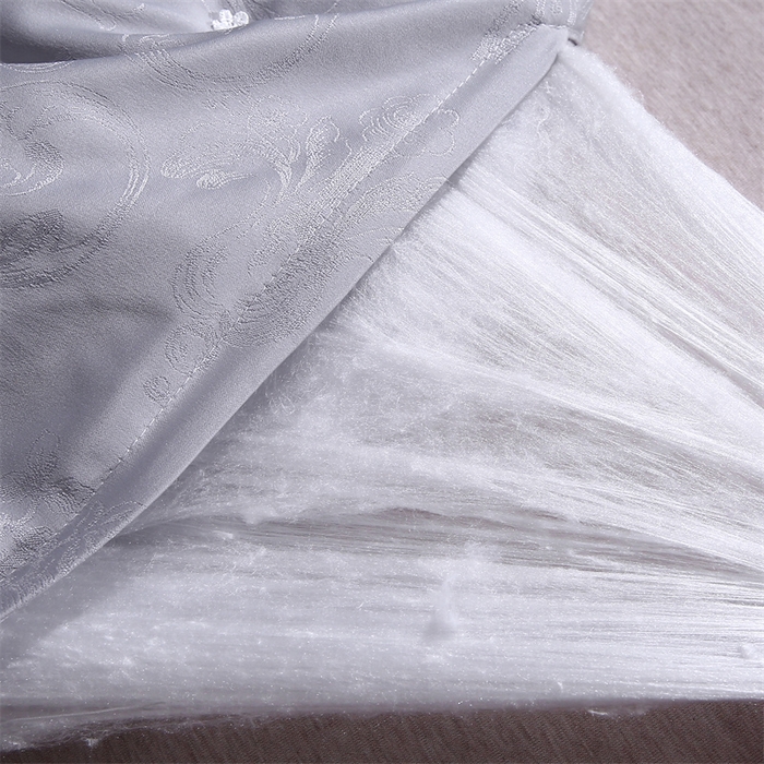 91家纺网 家纺一手货源 找家纺 芭芭棉家纺 2025新款全棉提花云端之梦被子被芯 云端之梦高级灰