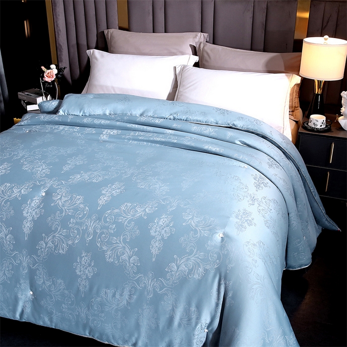 91家纺网 家纺一手货源 找家纺 芭芭棉家纺 2025新款全棉提花云端之梦被子被芯 云端之梦蓝色