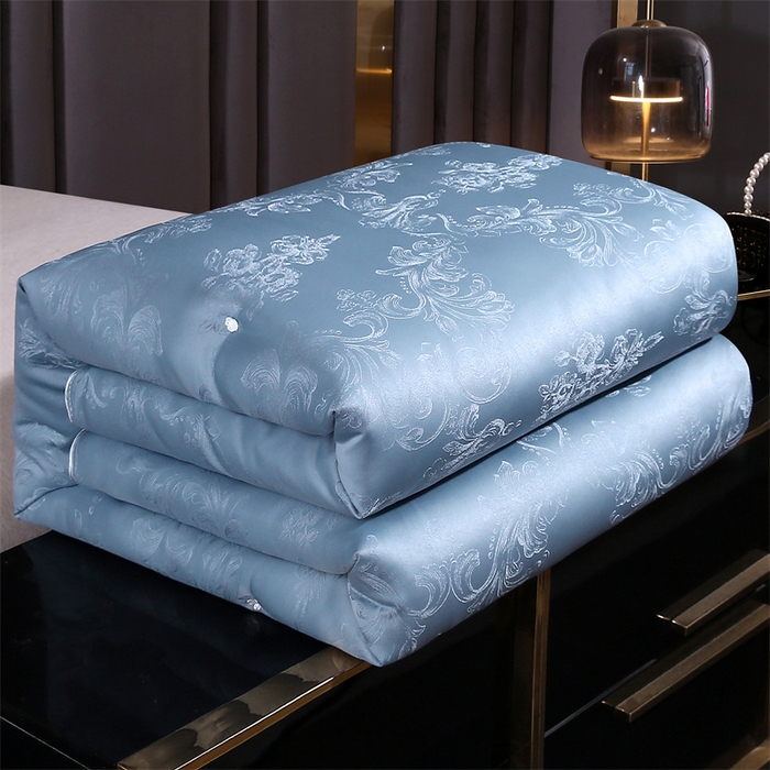 91家纺网 家纺一手货源 找家纺 芭芭棉家纺 2025新款全棉提花云端之梦被子被芯 云端之梦蓝色