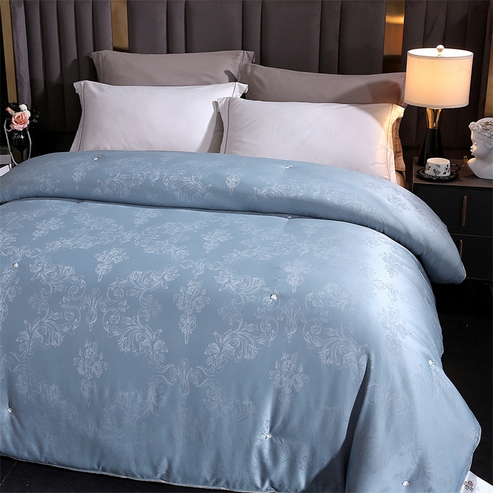 91家纺网 家纺一手货源 找家纺 芭芭棉家纺 2025新款全棉提花云端之梦被子被芯 云端之梦蓝色