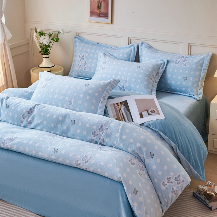 91家纺网 家纺一手货源 找家纺 （总）尚品凤凰 2025新款雕花绒牛奶绒四件套