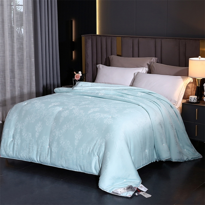 91家纺网 家纺一手货源 找家纺 芭芭棉家纺 2025新款全棉提花云端之梦被子被芯 云端之梦绿色