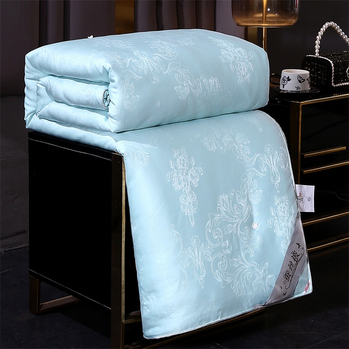 91家纺网 家纺一手货源 找家纺 芭芭棉家纺 2025新款全棉提花云端之梦被子被芯 云端之梦绿色