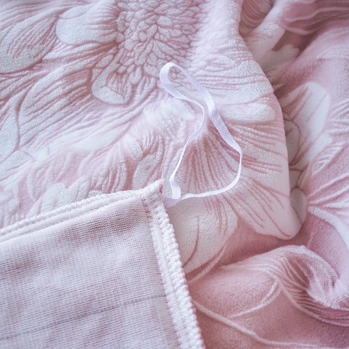 91家纺网 家纺一手货源 找家纺 尚品凤凰 2025新款雕花绒牛奶绒四件套 花香四溢-粉紫