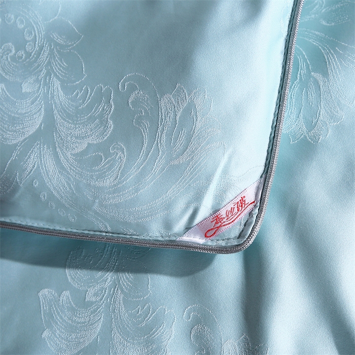 91家纺网 家纺一手货源 找家纺 芭芭棉家纺 2025新款全棉提花云端之梦被子被芯 云端之梦绿色