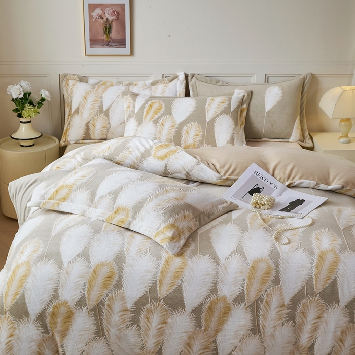 91家纺网 家纺一手货源 找家纺 尚品凤凰 2025新款雕花绒牛奶绒四件套 芦苇花-卡其