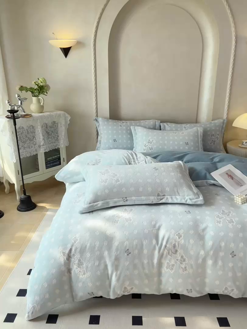 91家纺网 家纺一手货源 找家纺 （总）尚品凤凰 2025新款雕花绒牛奶绒四件套