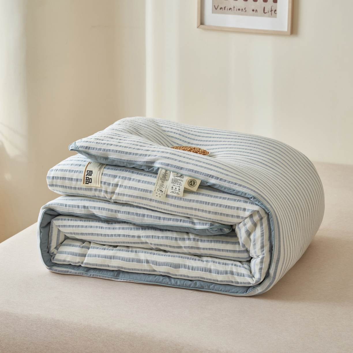 91家纺网 家纺一手货源 找家纺 子由家居 2025新款水洗简约条纹大豆冬被被子被芯 色织条纹-浅蓝