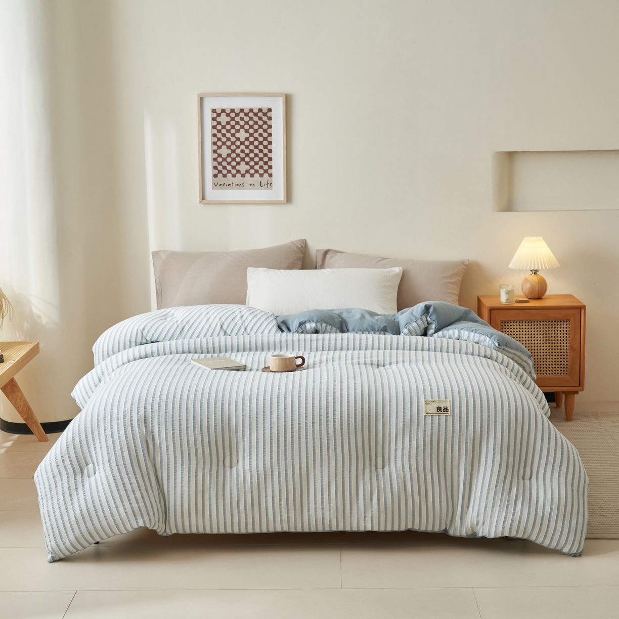 91家纺网 家纺一手货源 找家纺 子由家居 2025新款水洗简约条纹大豆冬被被子被芯 色织条纹-浅蓝