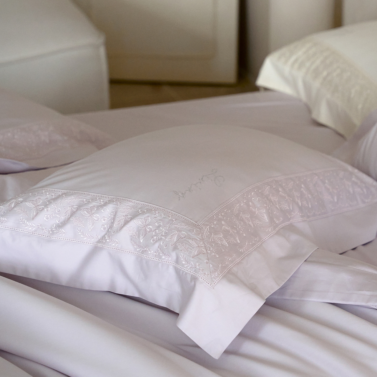 91家纺网 家纺一手货源 找家纺 佳汐蓝家纺 2025新款100%全棉百支新疆长绒棉贡缎四件套-露西亚 露西亚 紫