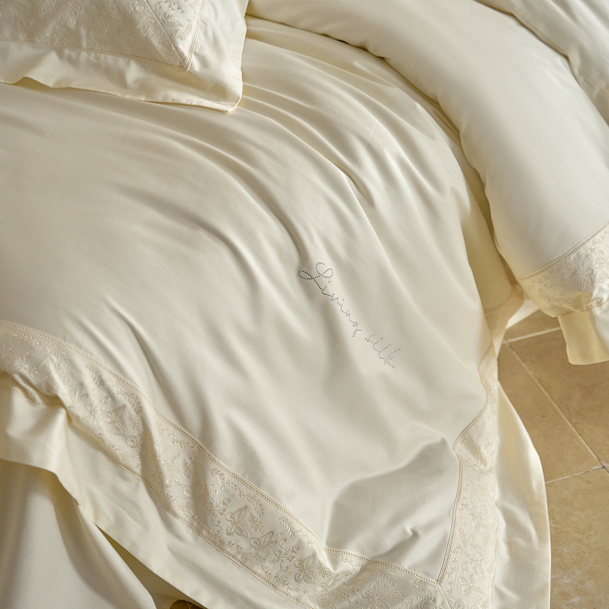 91家纺网 家纺一手货源 找家纺 （总）佳汐蓝家纺 2025新款100%全棉百支新疆长绒棉贡缎四件套-露西亚