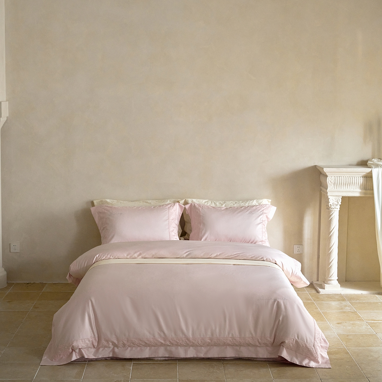 91家纺网 家纺一手货源 找家纺 （总）佳汐蓝家纺 2025新款100%全棉百支新疆长绒棉贡缎四件套-露西亚