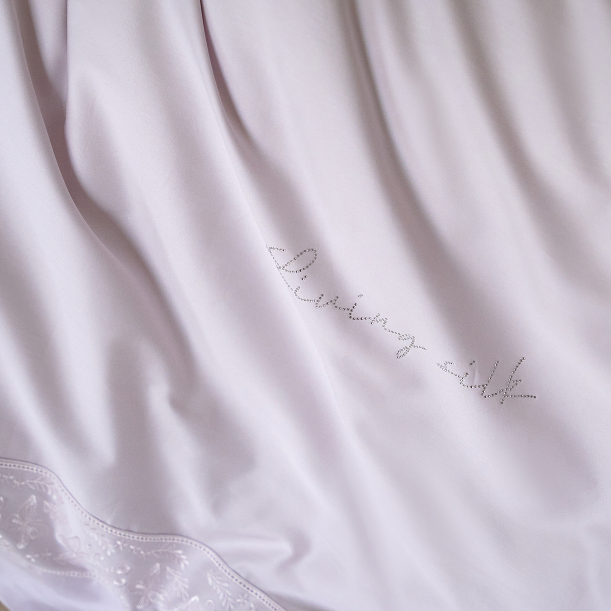 91家纺网 家纺一手货源 找家纺 佳汐蓝家纺 2025新款100%全棉百支新疆长绒棉贡缎四件套-露西亚 露西亚 紫