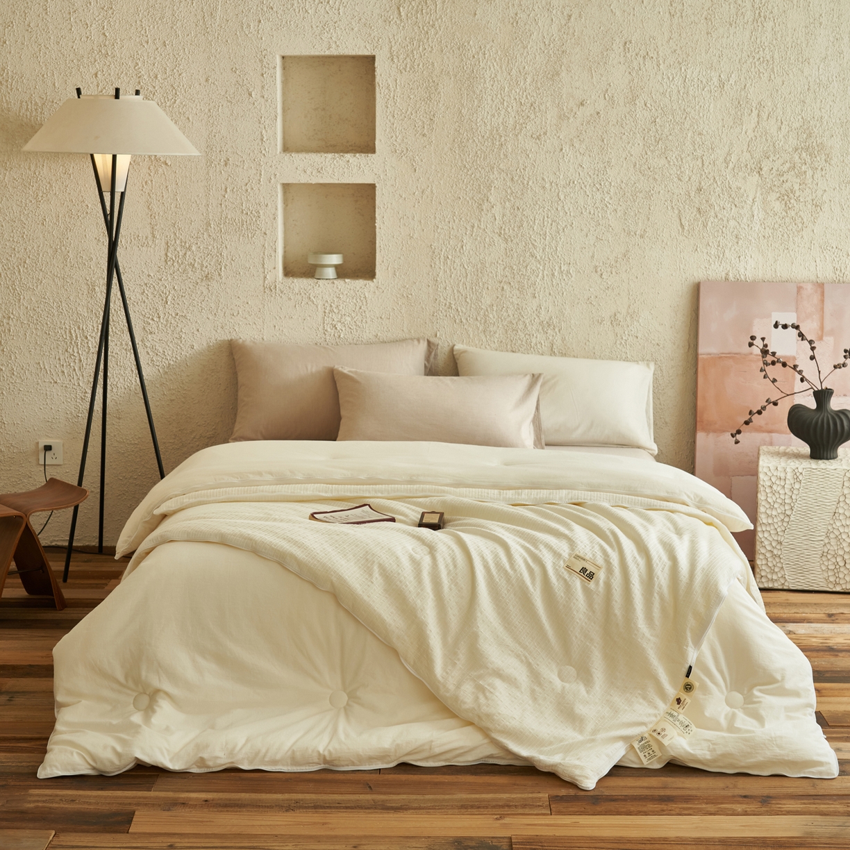 91家纺网 家纺一手货源 找家纺 子由家居 2025新款水洗简约条纹大豆子母被被子被芯 色织条纹-本白