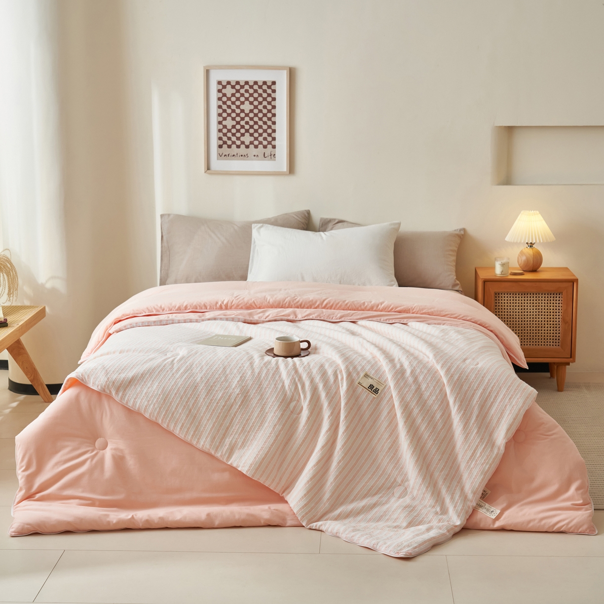 91家纺网 家纺一手货源 找家纺 子由家居 2025新款水洗简约条纹大豆子母被被子被芯 色织条纹-浅粉