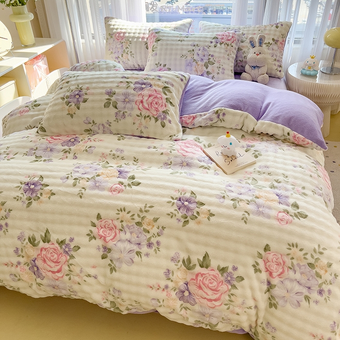 91家纺网 家纺一手货源 找家纺 摩妮卡 2025新款小清新加厚260克牛奶绒泡泡绒四件套 幽香恋曲