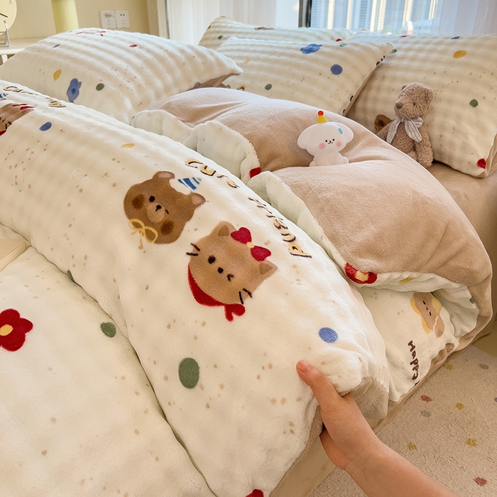 91家纺网 家纺一手货源 找家纺 摩妮卡 2025新款小清新加厚260克牛奶绒泡泡绒四件套 快乐每一天