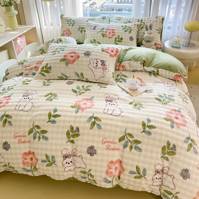 91家纺网 家纺一手货源 找家纺 摩妮卡 2025新款小清新加厚260克牛奶绒泡泡绒四件套 暮雅