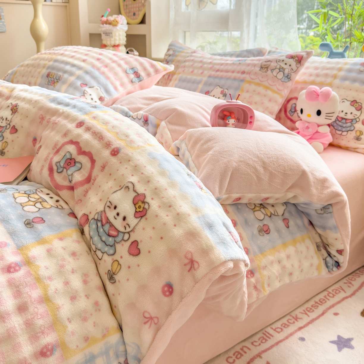 摩妮卡 2025新款小清新加厚260克牛奶绒泡泡绒四件套 凯蒂小熊