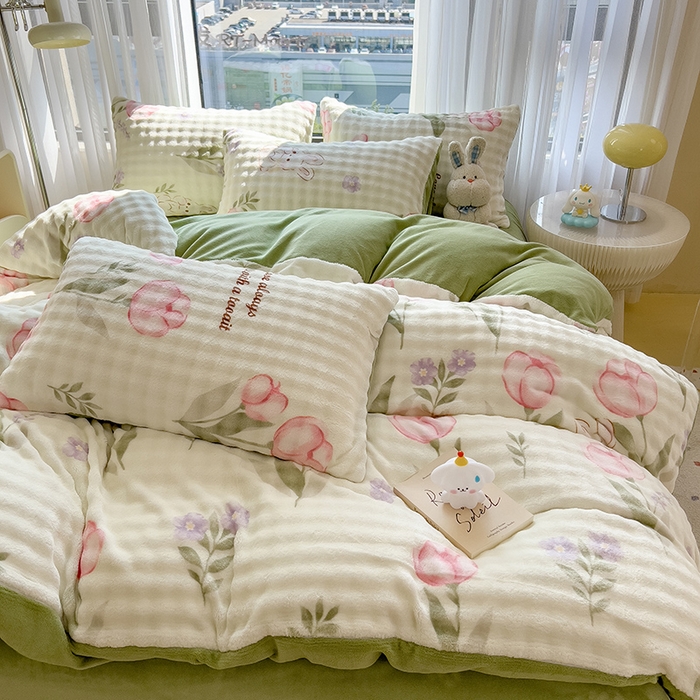 91家纺网 家纺一手货源 找家纺 摩妮卡 2025新款小清新加厚260克牛奶绒泡泡绒四件套 小兔甜甜酱