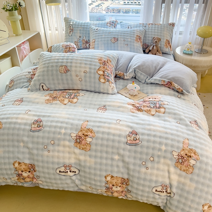 91家纺网 家纺一手货源 找家纺 摩妮卡 2025新款小清新加厚260克牛奶绒泡泡绒四件套 软萌萌小兔